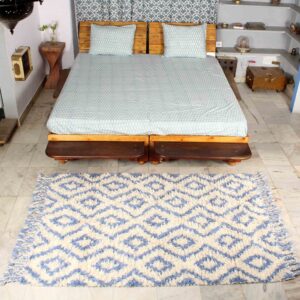 Hand-Woven Patterned 100% Pure Wool Multicolor Rug
