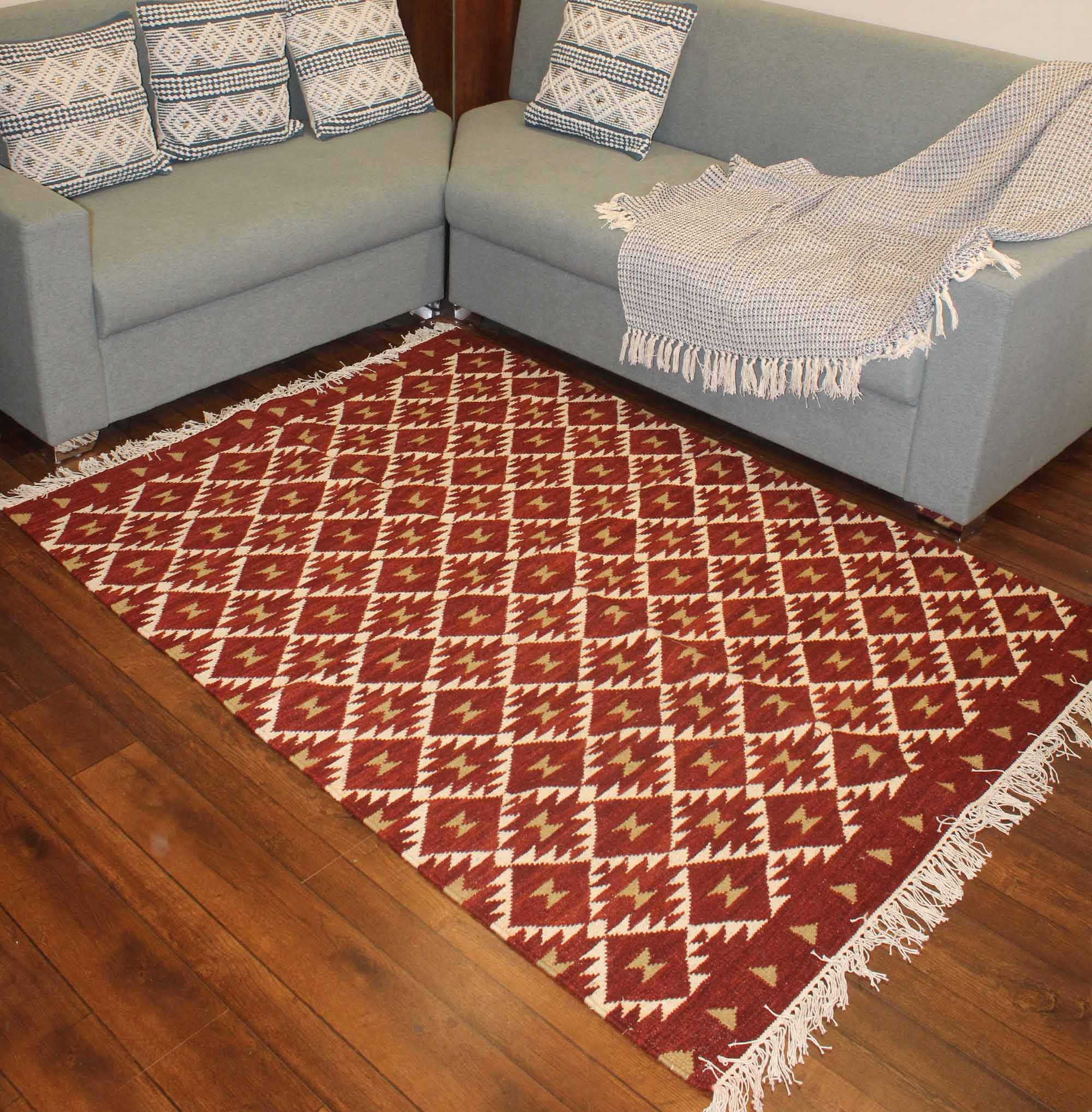 Handmade Red and Cream Diamond Pattern Area Rug with Fringe
