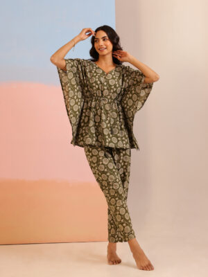 Green V-Neck Pure Cotton Floral Printed Night Suit for Women