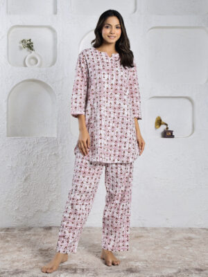 Pink Round Neck Abstract Pure Cotton Night Suit For Women
