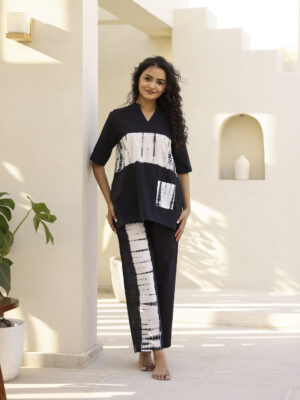 Black V-Neck Slip-On Pyjamas Night Suit For Women