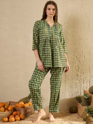 Green Ethnic Motifs V-Neck Pure Cotton Night Suit For Women