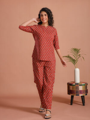 Red Ethnic Motifs Round Neck Pure Cotton Night Suit For Women