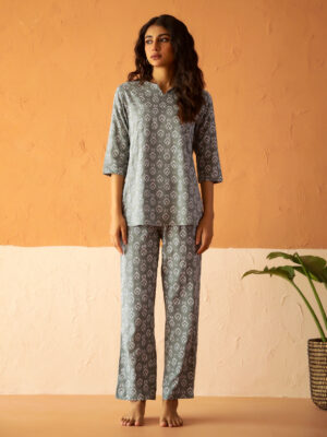 Sea Green Round Neck Viscose Rayon Printed Night Suit for Women