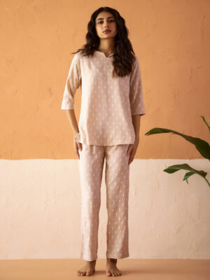 Cream Round Neck Viscose Rayon Ethnic Motifs Printed Night Suit for Women