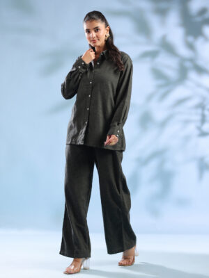 Olive Solid Shirt Collar Pure Cotton Night Suit For Women