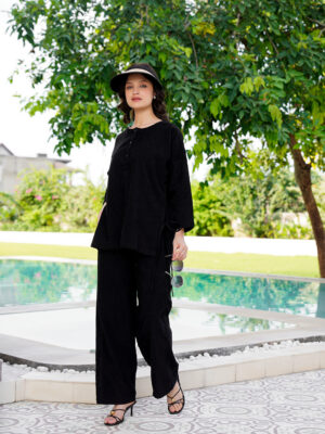 Black Solid Round Neck Cotton Blend Night Suit For Women