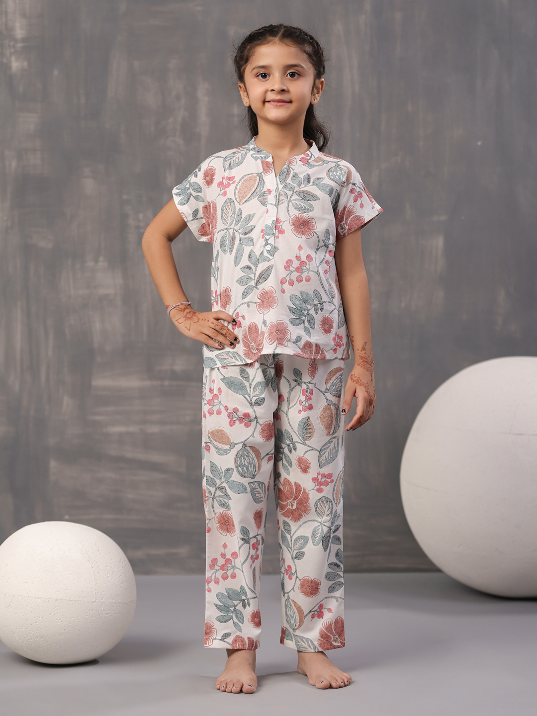 Multi Color Leaf Print Round Neck Cotton Night Suit For Women